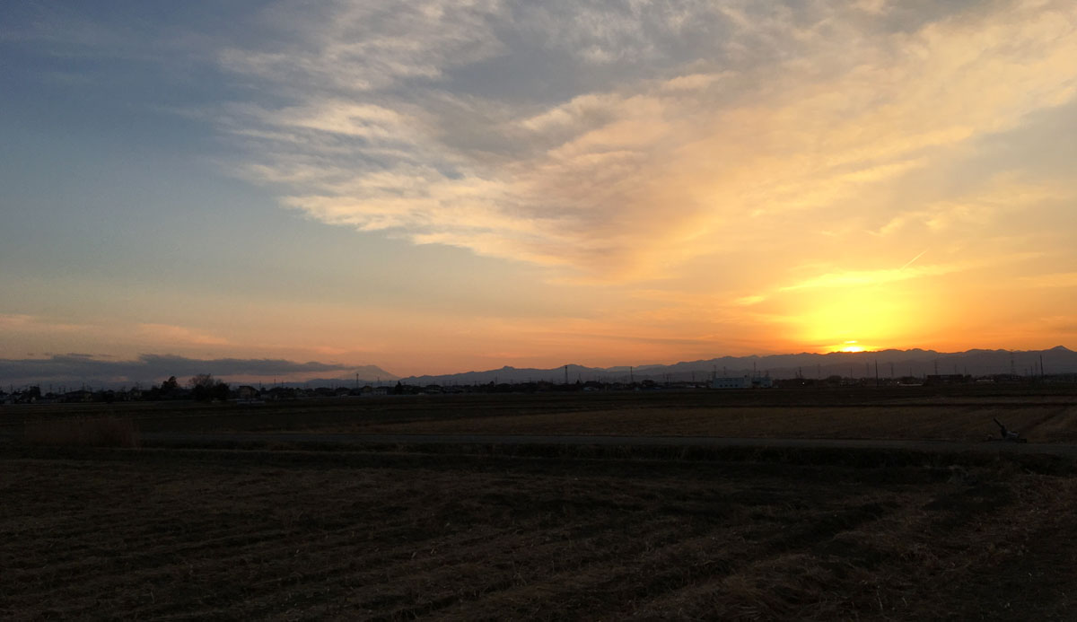 日没の夕日