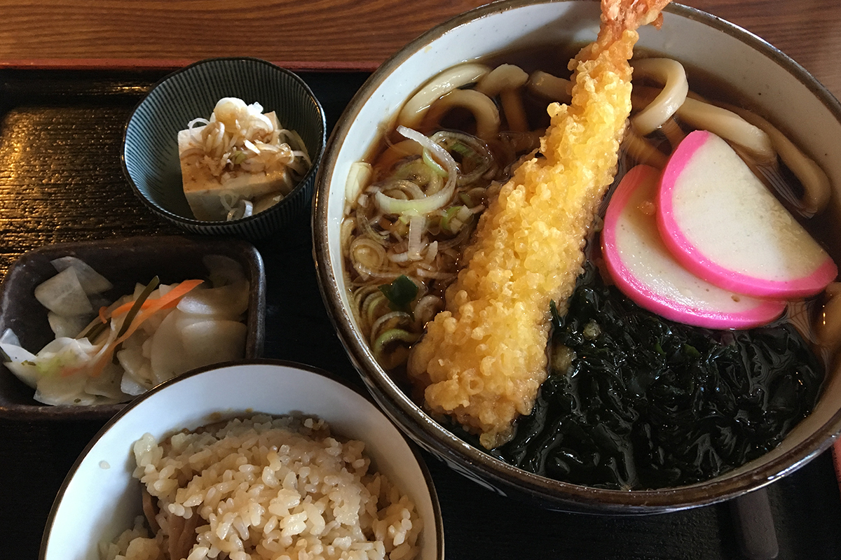 “伊佐沼うどん・海老天うどん”