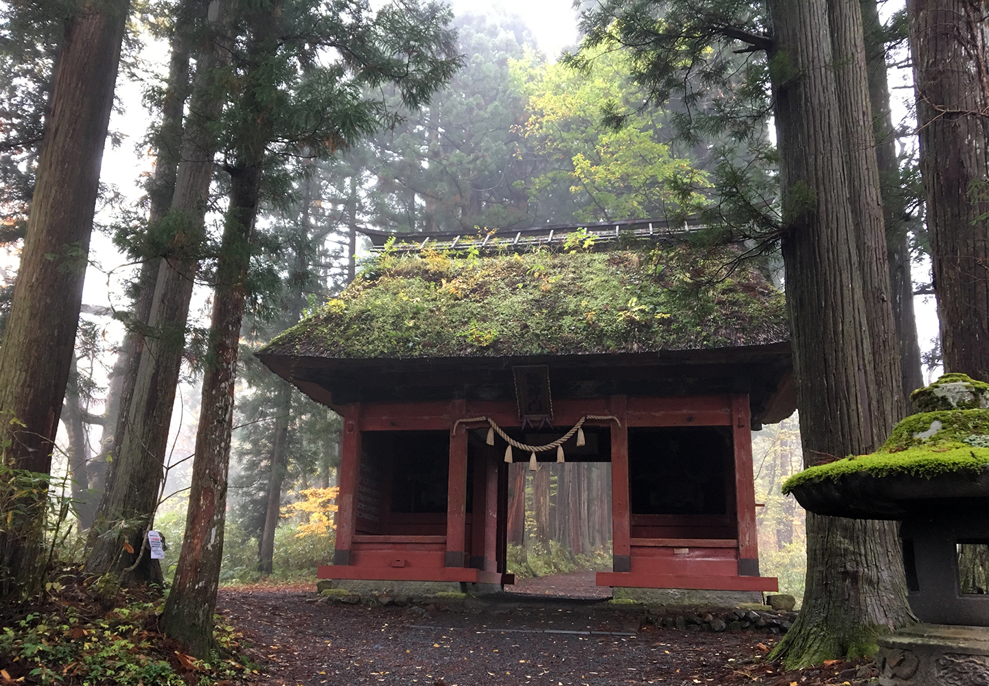 “戸隠神社・隋神門”